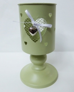Alzata In Latta Con Cuori 18cm