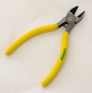 Tronchesi Con Manico Giallo Oasis