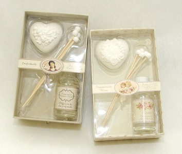 Diffusore Con Fragranza Cotton Fresh Bergamotto/rosa 30 Ml Con 5 Stick E Cuore In Gesso