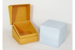 Scatola Foderata In Taffettà 8x8x8 Cm