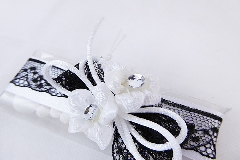 Bomboniera Astuccio PVC B/W Nastro Pizzo E Fiori Strass Wedding