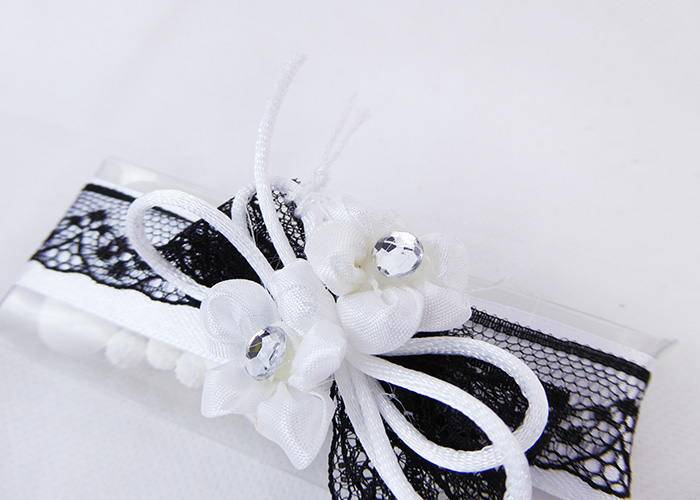 Bomboniera Astuccio PVC B/W Nastro Pizzo E Fiori Strass Wedding